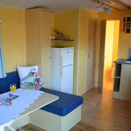 Campingplads Amarel Domki Mikoszewo